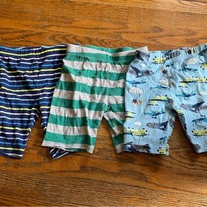 Lot of 3 Boy’s Carter’s shorts size 6 Green And Blue Striped & airplanes